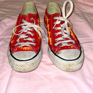 Customized red flame converse!🔥